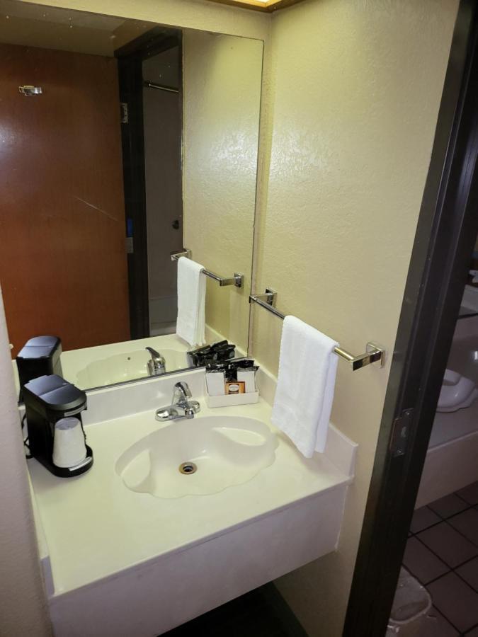Americas Best Value Inn Pharr/Mcallen Extérieur photo
